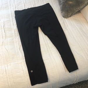 Black Lululemon Running Crops